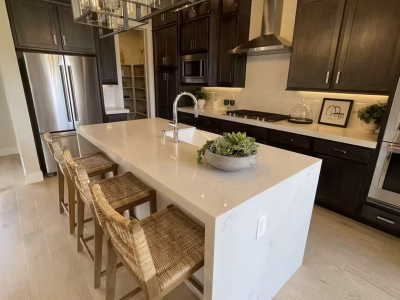 3 Levels townhome with optional rooftop terrace, spectacular view of the mountain nearby; Close to Red Rock Canyon National Conservation Area